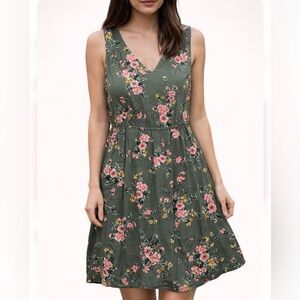 Floral V-Neck Sleeveless Dress - Olive with Pink Floral Lightweight Size Large